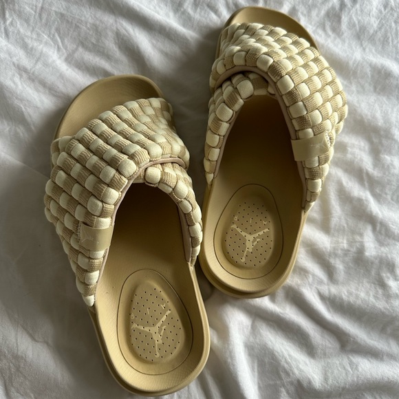 Slides - Picture 2 of 5